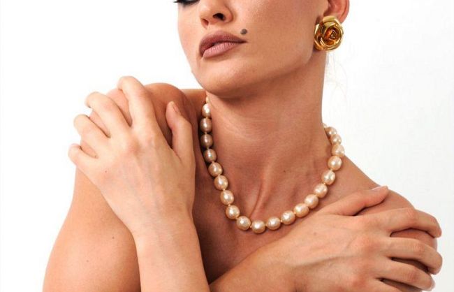 b201181920-per-la-prima-volta-nadia-macri-al-sexy-disco-excelsior