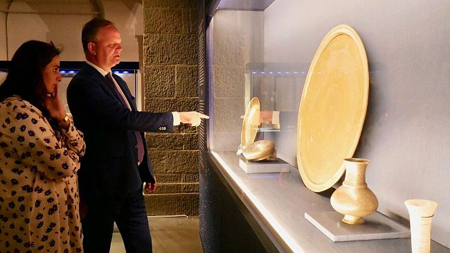 Islam a Firenze: alle Gallerie degli Uffizi la sceicca del Qatar