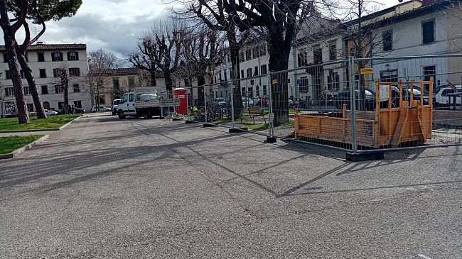 Galluzzo, lavori in piazza Acciaioli