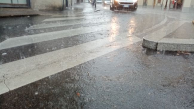 Pioggia su Firenze martedì 23 luglio, un breve temporale 