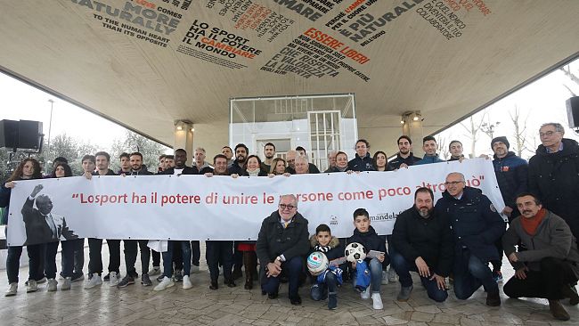 Firenze: un calcio al razzismo nel nome di Mandela