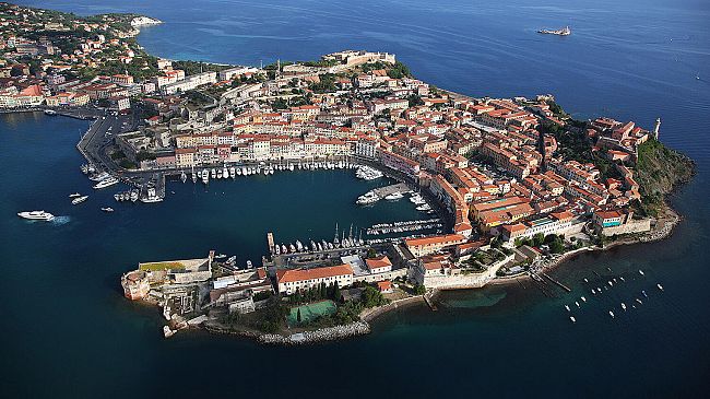 All’Elba si inaugurano i collegamenti aerei dalla Germania