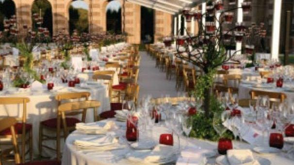 A Firenze cercasi barman e camerieri, ecco come inviare il curriculum