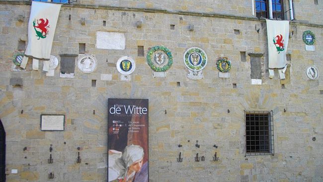 Volterra: de Witte dal Palazzo dei Priori in Europa