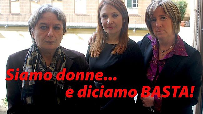 Flash mob: ragazze contro Berlusconi sull'Amiata