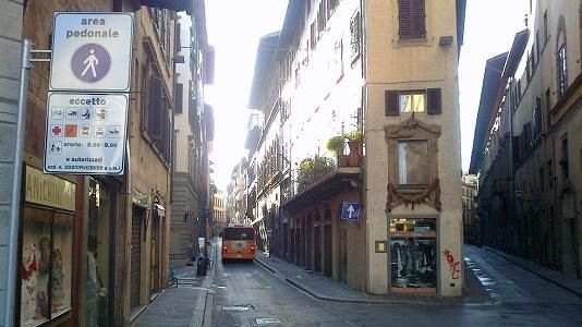 Pedonalizzazioni, Cellai PdL: “Aprire agli scooter l’area pedonale 24 ore su 24”