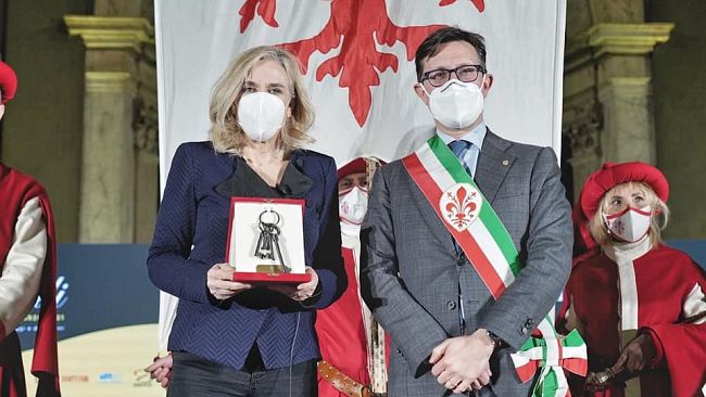 Chiavi di Firenze a Giovanna Botteri: e Nardella la intervista