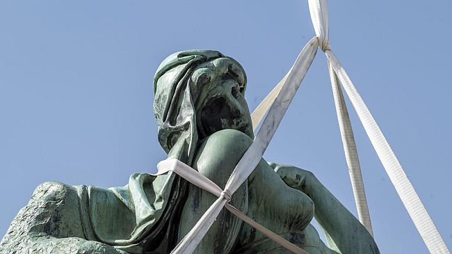 David: restauro-spettacolo al Piazzale