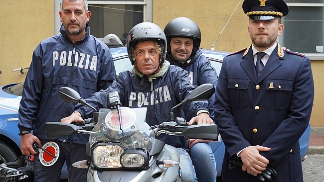 Scippa 70enne e fugge in scooter: inseguimento da film e cattura