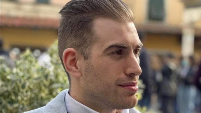 Morto il portiere di 28 anni stramazzato prima della partita