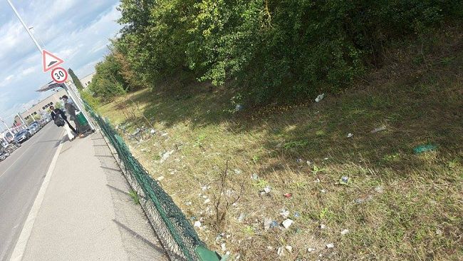 Tramvia T1, al capolinea una discarica di rifiuti