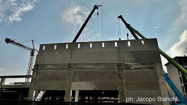 Crollo del cantiere: il muro del pianto
