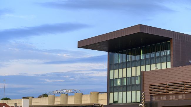 Firenze: scontri tra manifestanti Gkn e polizia in aeroporto