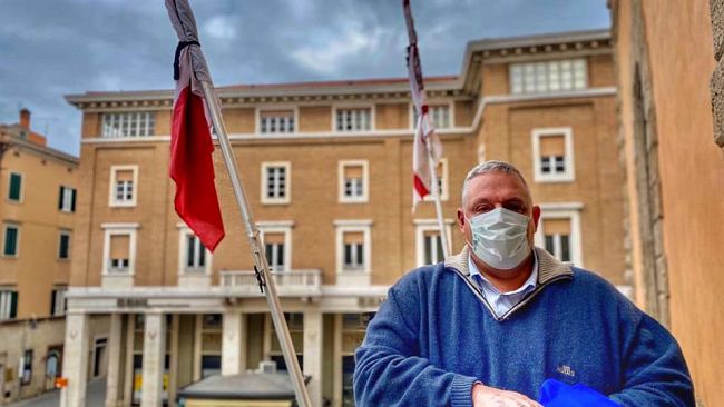 Coronavirus: a Grosseto via la bandiera europea nella cerimonia in Comune