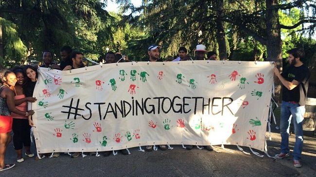 Fortezza, il flash mob di Oxfam: migranti e fiorentini insieme
