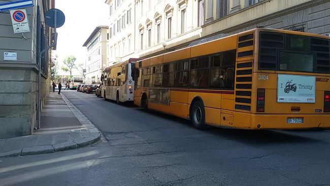 Fortezza da Basso, ostaggi del semaforo e dell'incrocio occupato