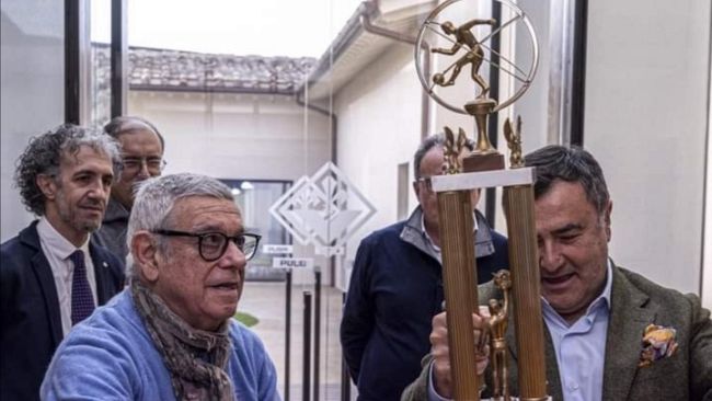 La Coppa del Torneo di New York del 1965 torna a casa
