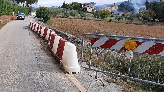Ripristino cedimento stradale in via di Carcheri, lavori dal 19 aprile