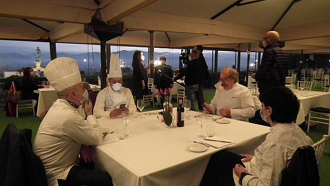 Crisi del turismo: stamane a Firenze la Cena del mattino