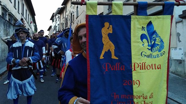 Palla Pillotta 2019, al Galluzzo splendido corteo storico