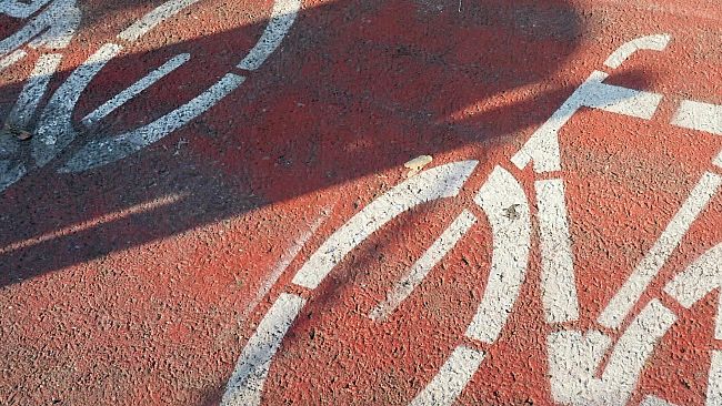 Piste ciclabili, Firenze cambia: segnaletica nuova
