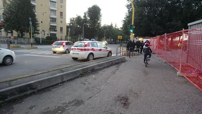 ​Lascia una sedia fuori dai cassonetti, multata una fiorentina di 63 anni