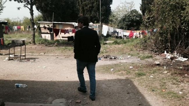 Scandicci, cartolina imbarazzante: se questa è accoglienza