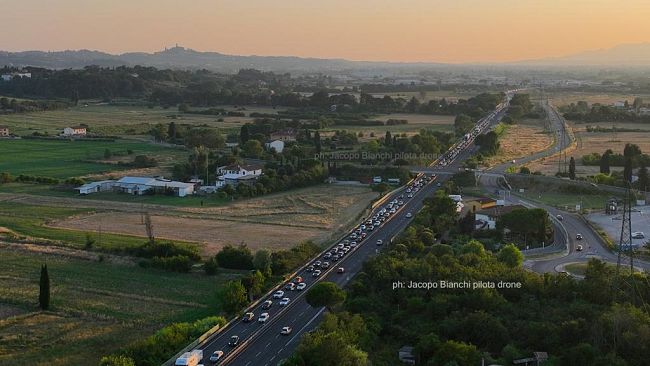 Code in Autosole e Fipili: la foto dal drone