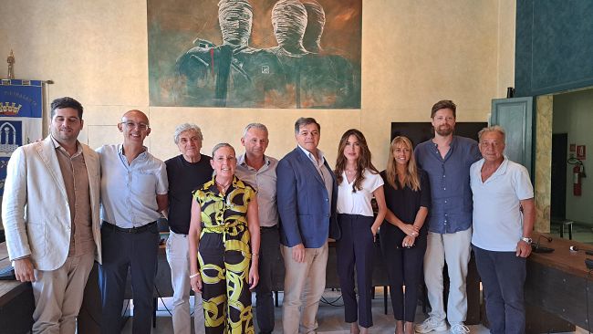 Festival la Versiliana, apre il cartellone teatrale 2025