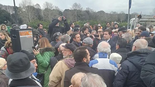 Passerella Isolotto Cascine: applausi per la riapertura