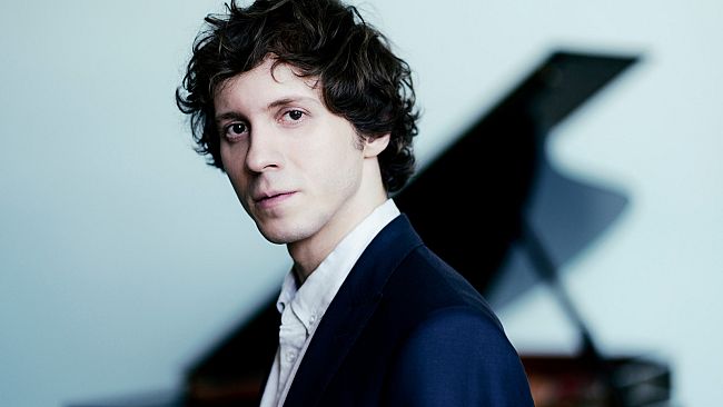 Domani, a Firenze il pianista Rafał Blechacz interpreta Chopin
