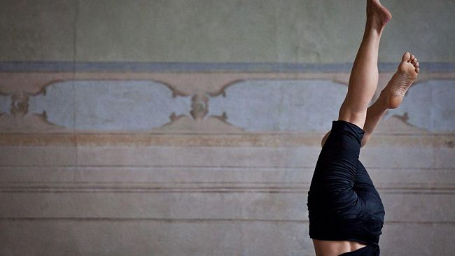 DOTLINE programmazione e promozione della danza contemporanea