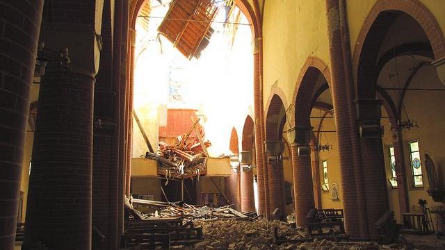 Terremoto in Emilia: 15 le vittime e nuova forte scossa alle 13:00