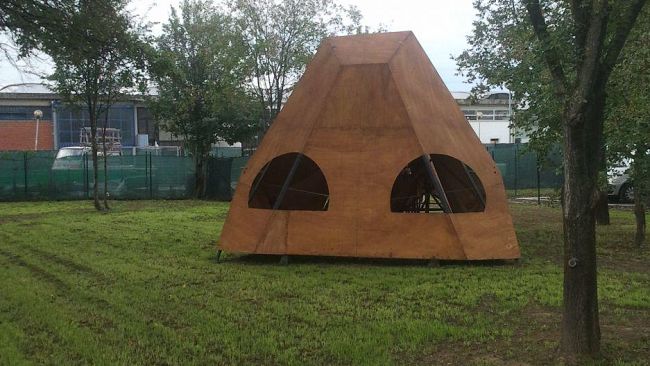 Che fine ha fatto il naso di Clet Abraham?