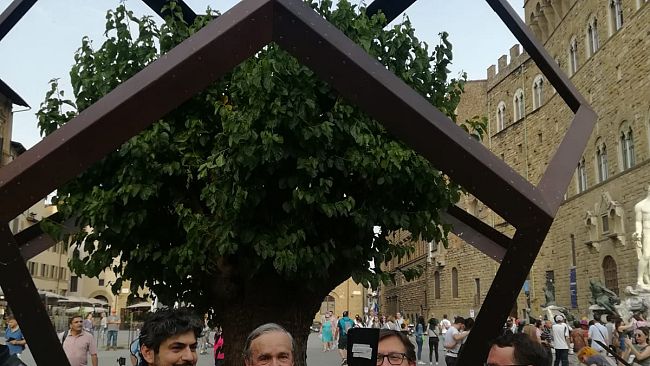 Piazza Signoria, un dodecaedro dedicato a Leonardo