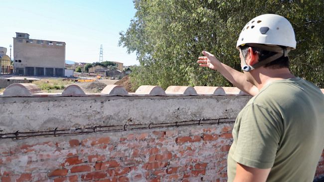 Stamani l'esplosione comandata della palazzina ex Seves