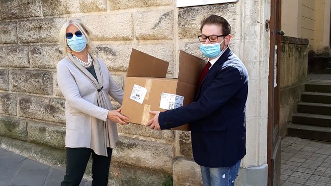Siena: consegnate 1000 mascherine agli studenti fuori sede