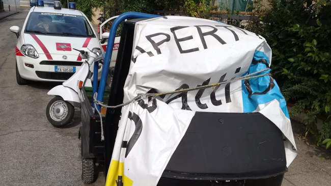 Relitti abbandonati in città: la Polizia Municipale a caccia delle carcasse