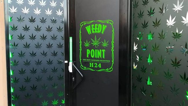 Weedy Point: a Firenze il franchising della canapa, 24 ore al giorno