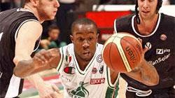 b101092145-la-montepaschi-supera-sassari-92-83