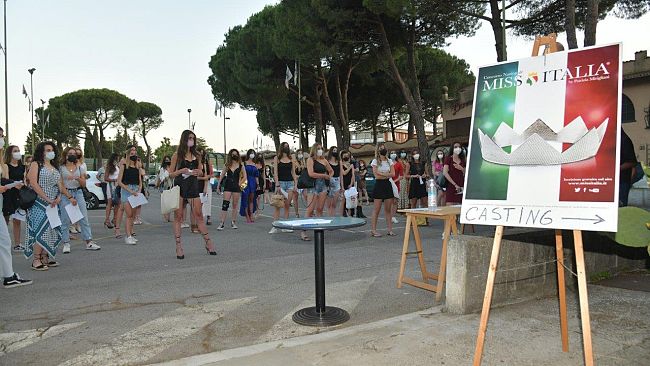 Aspiranti Miss Italia, casting al Don Carlos