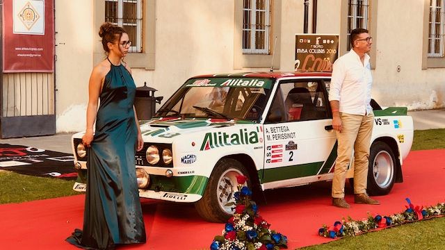 Auto e moda: la sfilata con modelle e auto al Convitto Cicognini