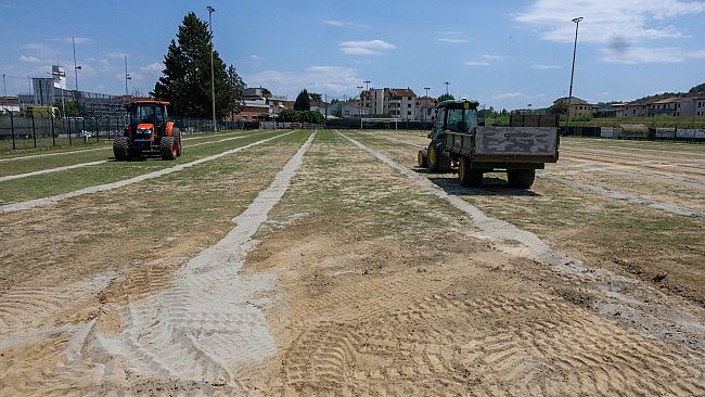 Campo sportivo di Ponte a Elsa, si rifà il terreno di gioco