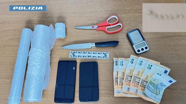 Spaccio di eroina: 28enne nigeriano arrestato in piazza Mattei