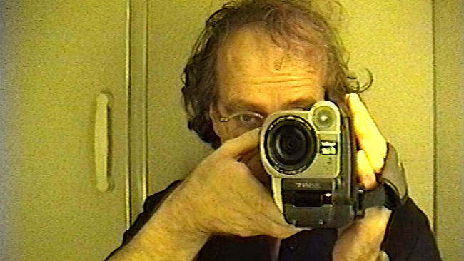 Cinema, all’Astra 'Gli ultimi giorni dell’umanità' di Enrico Ghezzi