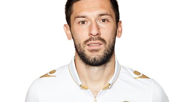 Hrvoje Milic e Cristian Tello in Viola