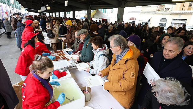 Mercato S. Ambrogio: quasi 9mila euro per I ragazzi di Sipario