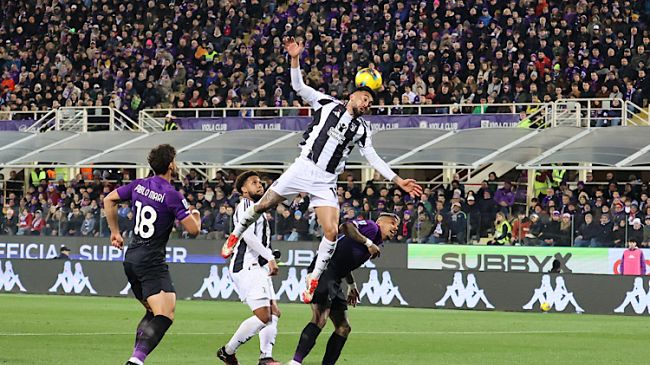 Serie A: la Juve crolla a Firenze e rischia il posto Champions