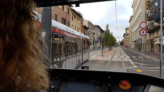 Tramvia, nuovo incidente: la vettura ferma sui binari interrompe il servizio