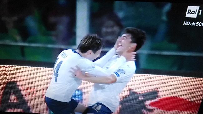 Chiesa segna di testa il suo primo gol in maglia azzurra